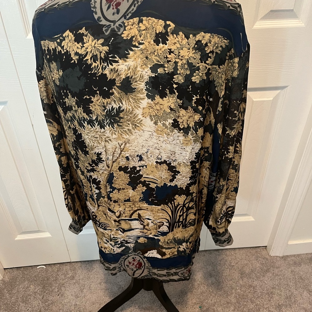 Holt Renfrew Silky Navy & Gold Printed Button-Down Shirt Size 10 Dry Cleaned - Picture 9 of 12